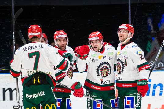 Frölundas Radan Lenc jublar