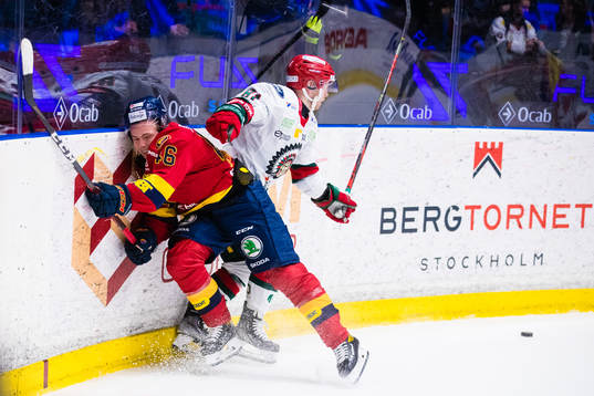 Djurgårdens Tim Söderlund och Frölundas Ryan Lasch