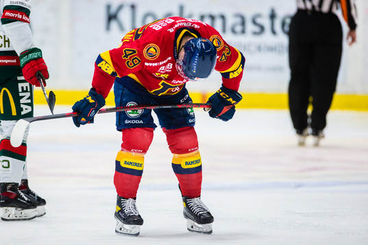 Djurgårdens Rhett Rakhshani har ont