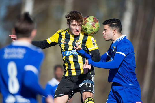 i träningsmatchen mellan IFK Hässleholm och Asarum i