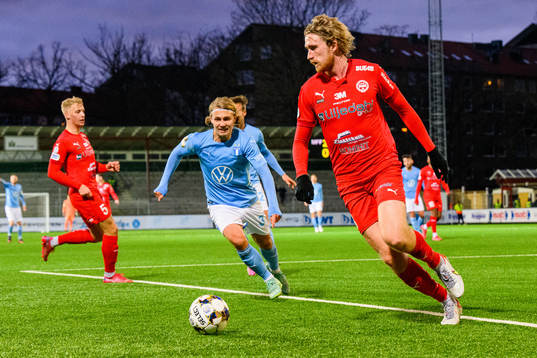 Malmö FFs Sebastian Nanasi och Värnamos Hampus Näsström