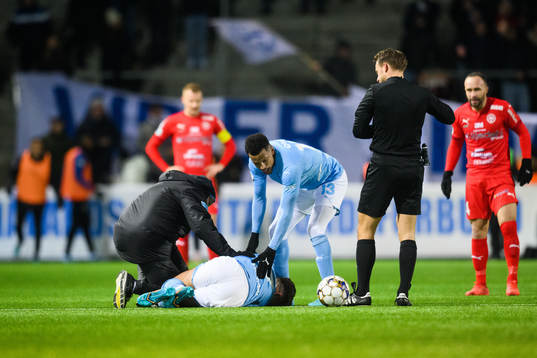 Malmö FFs Erdal Rakip tittas till av läkare Pär