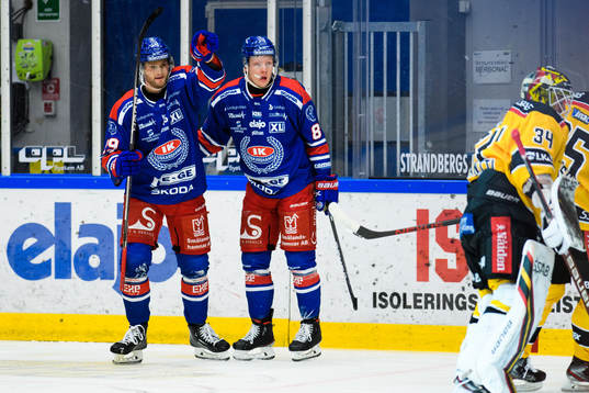 Oskarshamns Kim Rosdahl och Fredrik Olofsson jublar
