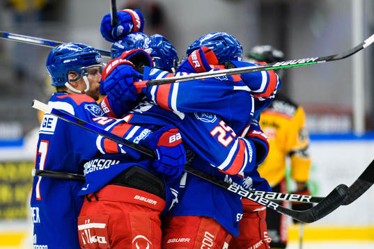 Oskarshamns spelare jublar