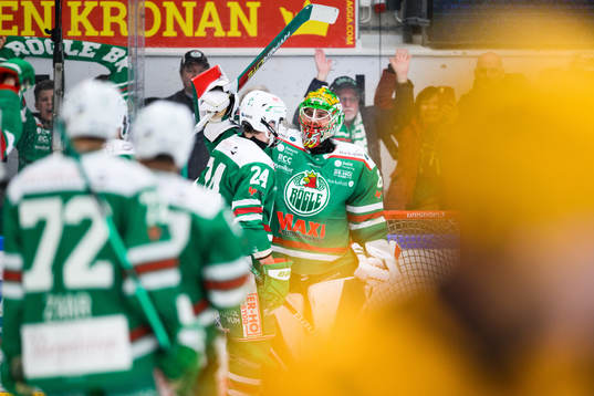 Rögles målvakt Christoffer Rifalk jublar