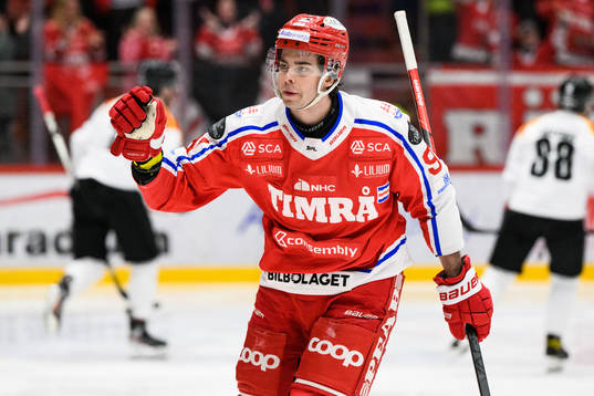 Timrås Viktor Lodin jublar