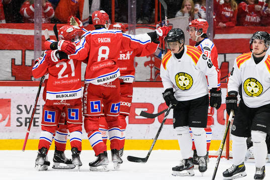 Timrås spelare jublar