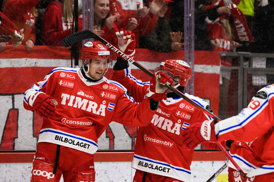 Timrås Viktor Liljegren jublar
