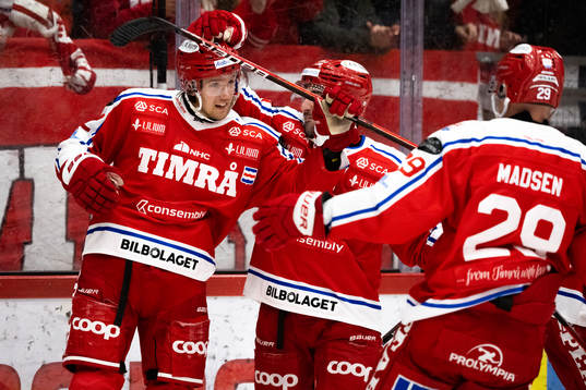 Timrås Viktor Liljegren jublar