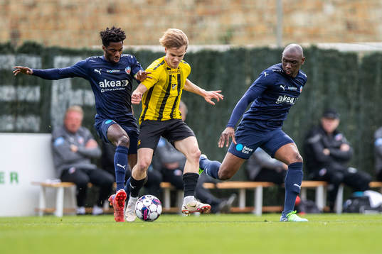 Benjamin Acquah and Ravy Tsouka-Dozi of Helsingborg in a
