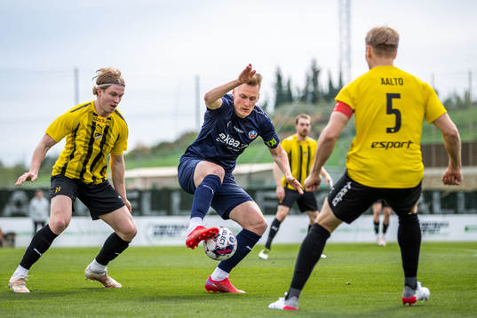 Ville Koski of Honka and Rasmus Karjalainen of Helsingborg