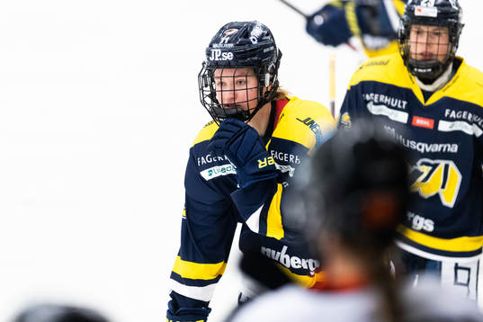 s Hilda Svensson jublar