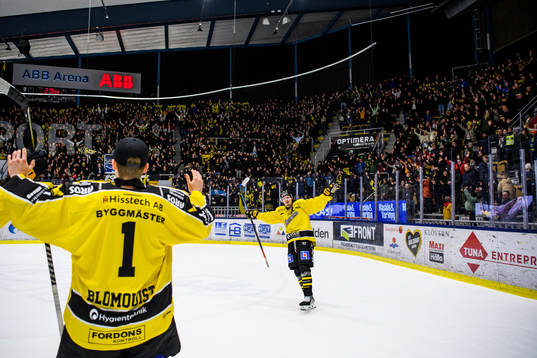 Bläddra bland fler bilder av Ishockey, Hockeyallsvenskan, Västerås - Troja/Ljungby