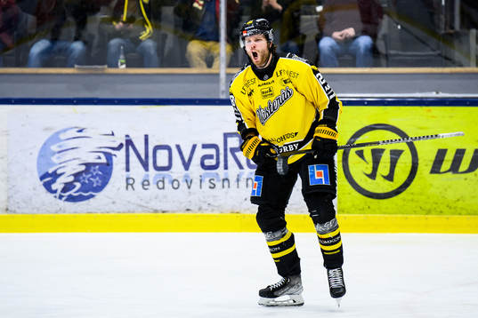 Västerås Lukas Zetterberg jublar