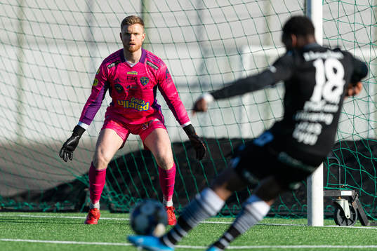 Falkenbergs målvakt Tim Erlandsson