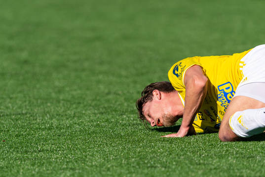Falkenbergs Robin Hofsö har ont