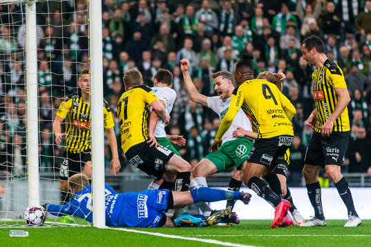 Hammarbys Darijan Bojanic (ej i bild) gör 1-0 bakom