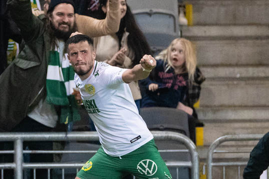 Hammarbys Astrit Selmani jublar