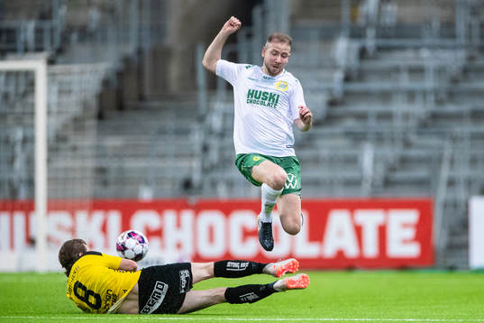 Häckens Erik Friberg och Hammarbys Darijan Bojanic