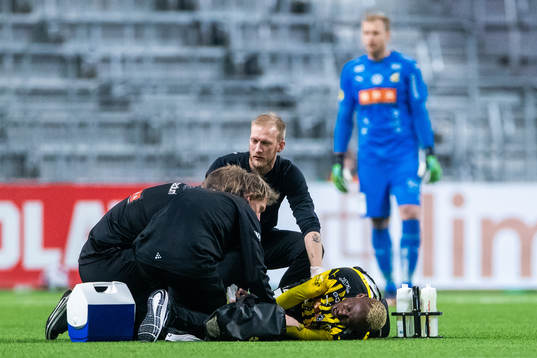Häckens Benie Traore får vård