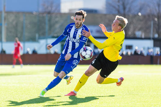 Emil Salomonsson och Mjällbys Herman Johansson