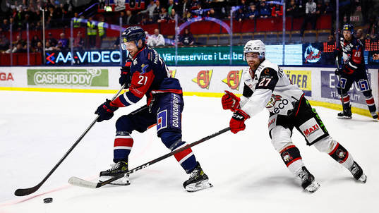 Linköpings Christoffer Ehn och Malmö Redhawks Ponthus