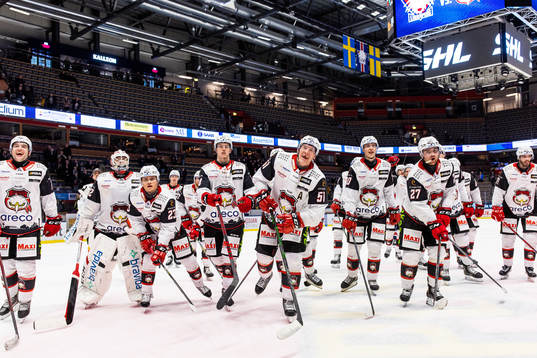 Malmö Redhawks spelare jublar