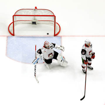 Malmö Redhawks målvakt Daniel Marmenlind och Matias