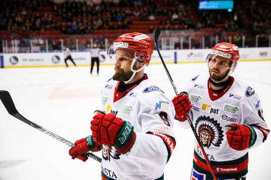 Frölundas Jan Mursak och Michael Spacek jublar