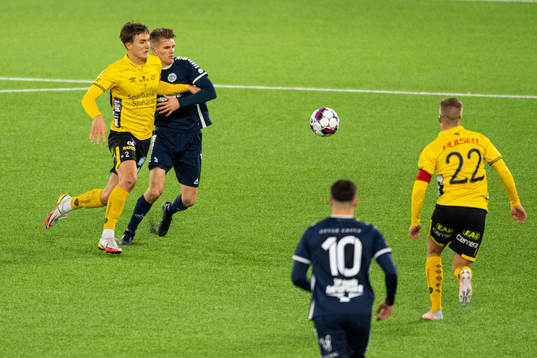 Elfsborgs Gustaf Lagerbielke och Utsiktens Lucas Hedlund