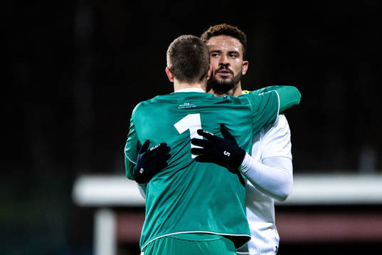 Örebros målvakt Bobby Allain och Fabio De Sousa Silva