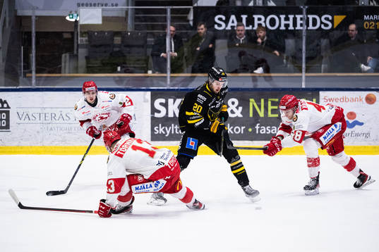 Troja/Ljungbys Tobias Törnkvist och Julius Vähätalo mot