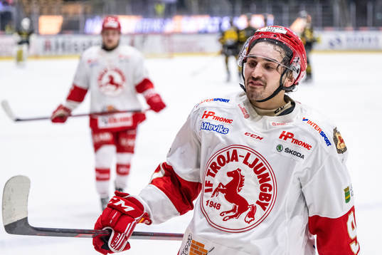 Troja/Ljungbys Kevin Karlsson deppar
