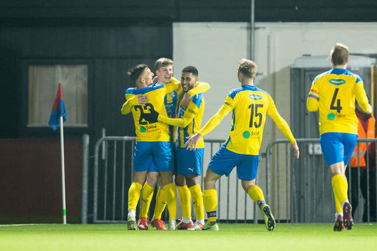 Eskilsminnes spelare jublar