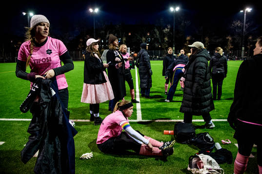 Backarnas spelare innan en vänskapsmatch mellan Backarna