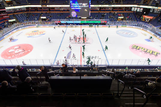 Örebros och Färjestads spelare