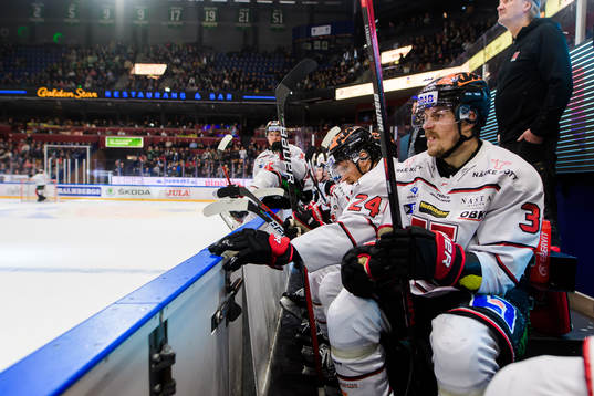 Örebros Emil Larsson deppar