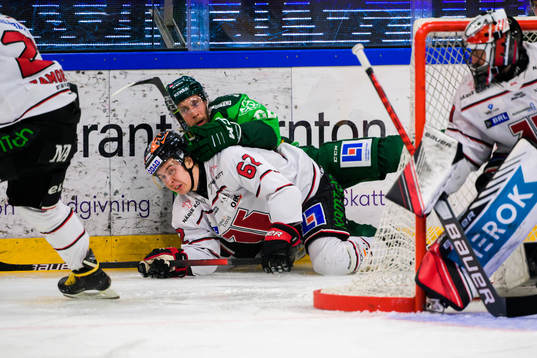 Örebros Robert Leino och Färjestads Per Åslund