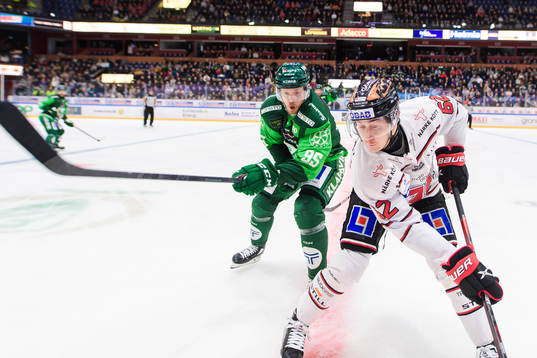Färjestads Jacob de la Rose och Örebros Robert Leino