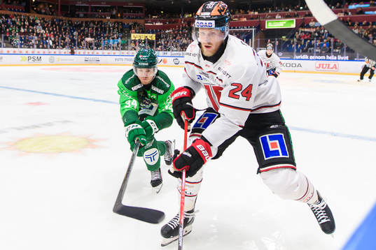 Färjestads Michael Lindqvist och Örebros Jani Lajunen