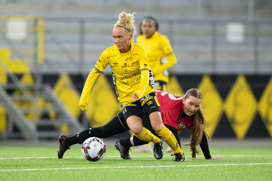 Elfsborgs Tea Skoglund och Södra vings Elvira Johanzon