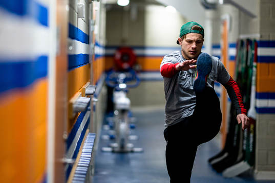 Rögles Leon Bristedt före ishockeymatchen i SHL mellan