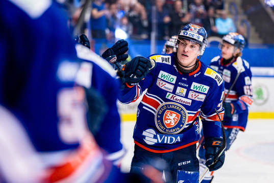 Växjös Pontus Holmberg jublar