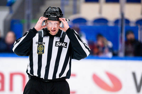 Linjedomare Henrik Pihlblad