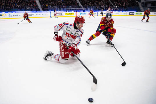 Timrås Joey LaLeggia och Djurgårdens Ludvig Rensfeldt