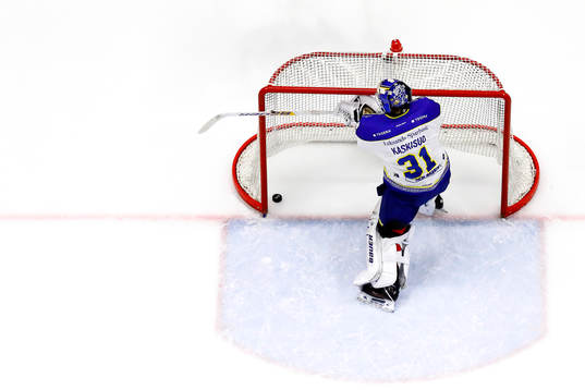 Leksands målvakt Kasimir Kaskisuo deppar