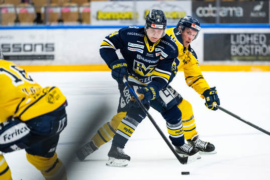 s Emil Andrae och Södertäljes William Haag
