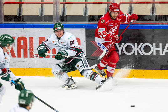 Tingsryds Allan Mc Shane och Troja/Ljungbys t<r70<under
