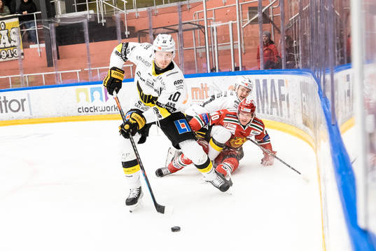 Västerås Isak Skedung och Moras Anton Heikkinen