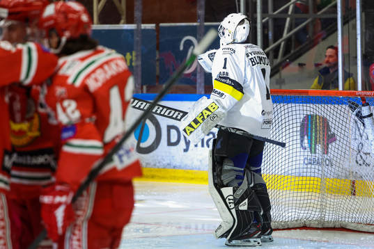 Västerås målvakt Ian Blomquist deppar